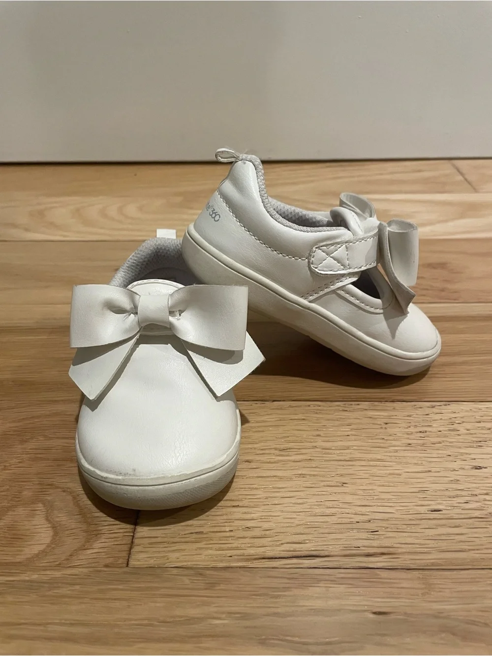 Stride Rite Kamila size 5M